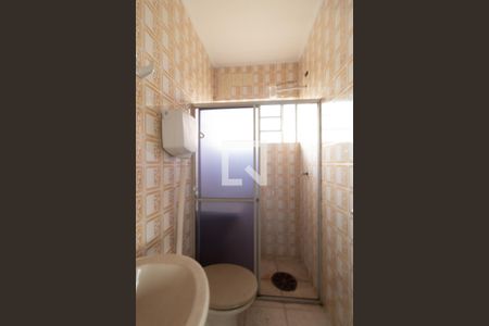 Banheiro de kitnet/studio à venda com 1 quarto, 28m² em Vila Joao Pessoa, Porto Alegre