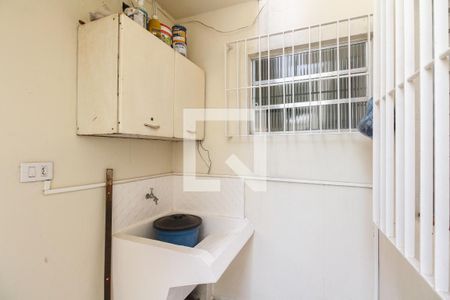 Casa à venda com 150m², 3 quartos e 2 vagas Casa à venda com 150m², 3 quartos e 2 vagasCorredor Externo - Quintal