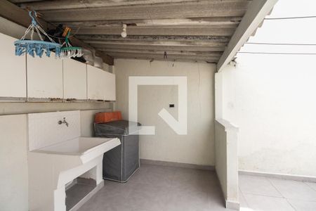 Casa à venda com 150m², 3 quartos e 2 vagas Casa à venda com 150m², 3 quartos e 2 vagasÁrea de Serviço