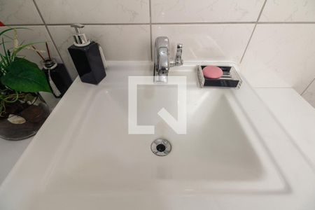 Casa à venda com 150m², 3 quartos e 2 vagas Casa à venda com 150m², 3 quartos e 2 vagasBanheiro Social