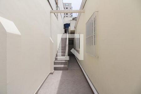 Casa à venda com 150m², 3 quartos e 2 vagas Casa à venda com 150m², 3 quartos e 2 vagasCorredor Externo - Quintal