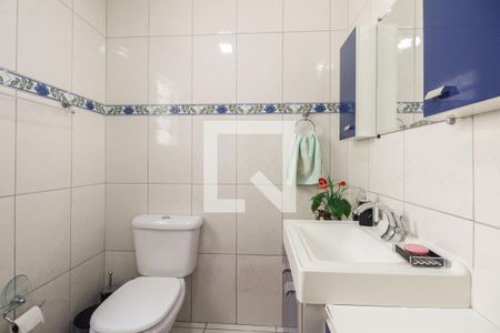 Casa à venda com 150m², 3 quartos e 2 vagas Casa à venda com 150m², 3 quartos e 2 vagasBanheiro Social