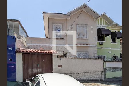 Casa para alugar com 216m², 4 quartos e 2 vagasFachada