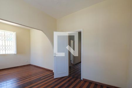 Casa para alugar com 216m², 4 quartos e 2 vagasQuarto