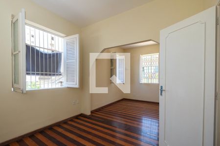 Casa para alugar com 216m², 4 quartos e 2 vagasQuarto