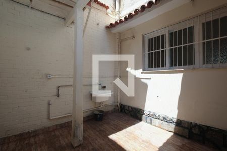 Casa para alugar com 216m², 4 quartos e 2 vagasÁrea de Serviço
