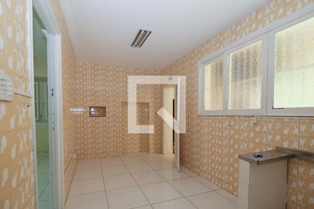 Casa para alugar com 216m², 4 quartos e 2 vagasCozinha