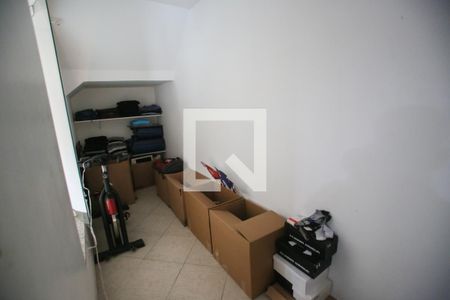 Casa de condomínio à venda com 300m², 3 quartos e 3 vagas Casa de condomínio à venda com 300m², 3 quartos e 3 vagasCloset da Suíte 1