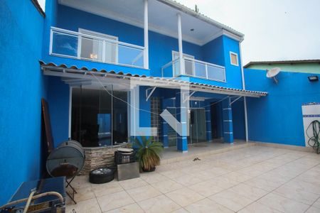 Casa de condomínio à venda com 300m², 3 quartos e 3 vagas Casa de condomínio à venda com 300m², 3 quartos e 3 vagasFrente da casa