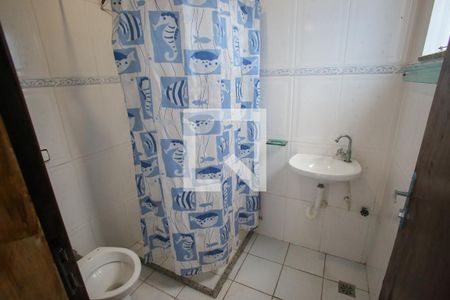 Casa de condomínio à venda com 300m², 3 quartos e 3 vagas Casa de condomínio à venda com 300m², 3 quartos e 3 vagasBanheiro de Serviço
