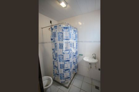 Casa de condomínio à venda com 300m², 3 quartos e 3 vagas Casa de condomínio à venda com 300m², 3 quartos e 3 vagasBanheiro de Serviço