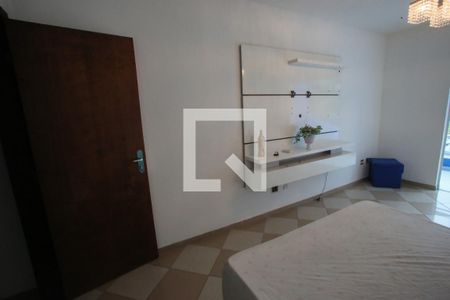 Casa de condomínio à venda com 300m², 3 quartos e 3 vagas Casa de condomínio à venda com 300m², 3 quartos e 3 vagasQuarto Suíte 2