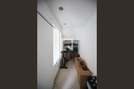 Casa de condomínio à venda com 300m², 3 quartos e 3 vagas Casa de condomínio à venda com 300m², 3 quartos e 3 vagasCloset da Suíte 1