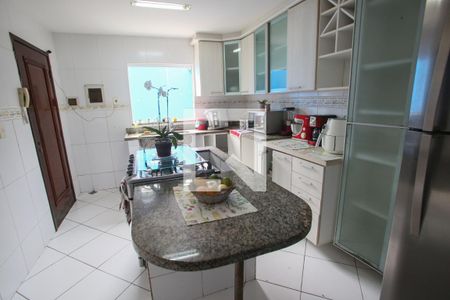 Casa de condomínio à venda com 300m², 3 quartos e 3 vagas Casa de condomínio à venda com 300m², 3 quartos e 3 vagasCozinha