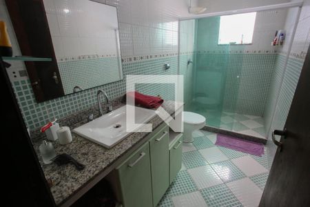 Casa de condomínio à venda com 300m², 3 quartos e 3 vagas Casa de condomínio à venda com 300m², 3 quartos e 3 vagasBanheiro da Suíte 3