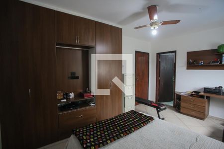 Casa de condomínio à venda com 300m², 3 quartos e 3 vagas Casa de condomínio à venda com 300m², 3 quartos e 3 vagasQuarto Suíte 3