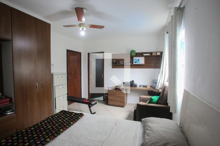 Casa de condomínio à venda com 300m², 3 quartos e 3 vagas Casa de condomínio à venda com 300m², 3 quartos e 3 vagasQuarto Suíte 3