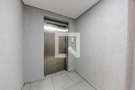 Apartamento para alugar com 42m², 2 quartos e 1 vagaÁrea comum - Elevador