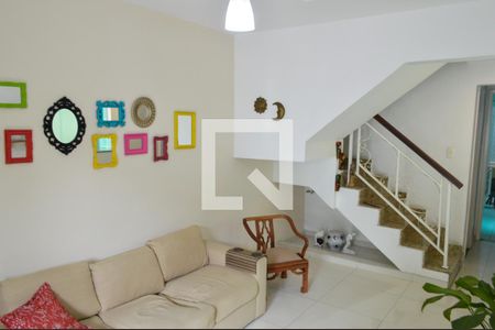 Sala  de casa de condomínio à venda com 3 quartos, 107m² em Taquara, Rio de Janeiro
