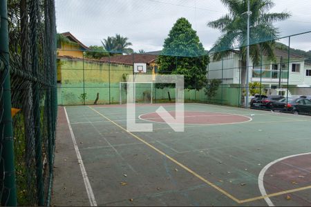 Casa de condomínio à venda com 107m², 3 quartos e 2 vagas Casa de condomínio à venda com 107m², 3 quartos e 2 vagasQuadra Poliesportiva