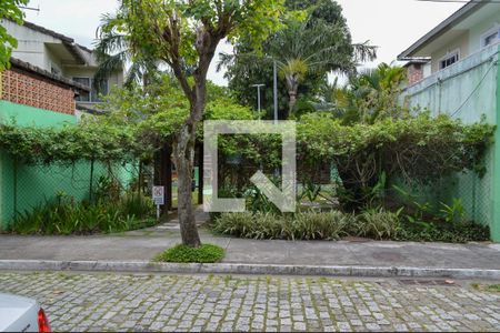 Casa de condomínio à venda com 107m², 3 quartos e 2 vagas Casa de condomínio à venda com 107m², 3 quartos e 2 vagasÁrea comum - Playground