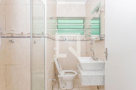 Casa à venda com 180m², 4 quartos e 2 vagasBanheiro 1