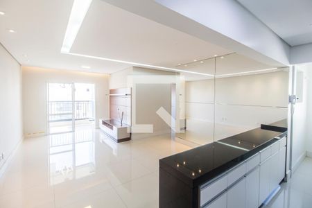 Apartamento para alugar com 3 quartos, 87m² em Jardim Tupanci, Barueri