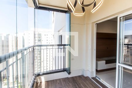 Apartamento para alugar com 3 quartos, 87m² em Jardim Tupanci, Barueri