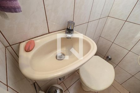 Casa à venda com 180m², 3 quartos e 4 vagasBanheiro de Serviço