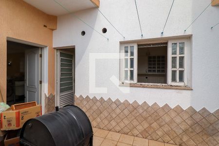Casa à venda com 180m², 3 quartos e 4 vagasQuintal do Fundos
