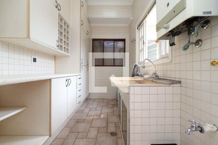 Casa à venda com 180m², 3 quartos e 4 vagasÁrea de Serviço
