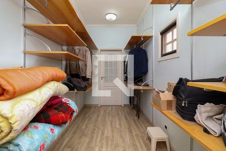 Casa à venda com 180m², 3 quartos e 4 vagasCloset da Suíte 1