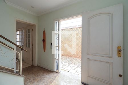 Casa à venda com 180m², 3 quartos e 4 vagasHall dos Quartos