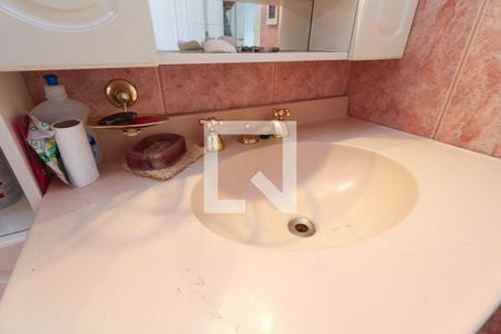 Casa à venda com 180m², 3 quartos e 4 vagasBanheiro da Suíte 2