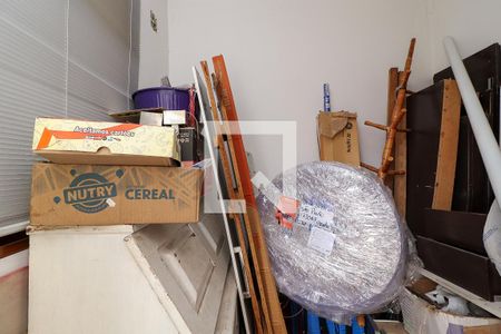 Casa à venda com 180m², 3 quartos e 4 vagasQuarto de Serviço