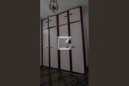 Casa à venda com 200m², 3 quartos e 1 vagaQuarto 2 - Armários