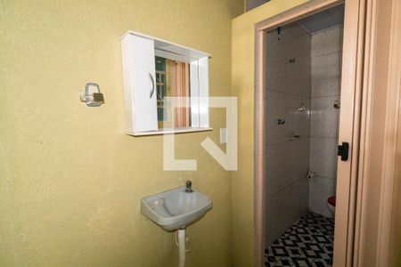 Banheiro de casa para alugar com 1 quarto, 25m² em Vila Campestre, São Paulo
