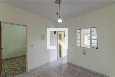 Casa para alugar com 35m², 1 quarto e sem vaga