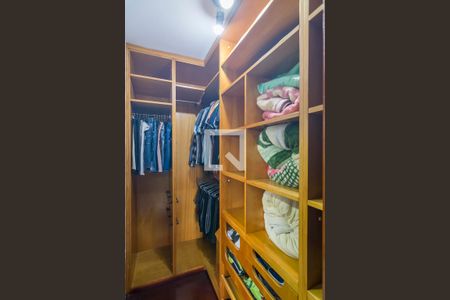 Apartamento à venda com 134m², 4 quartos e 2 vagasCloset da Suite