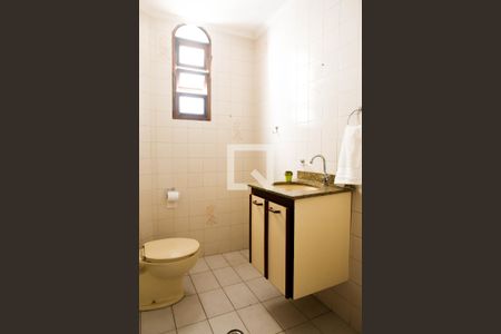 Banheiro de casa à venda com 3 quartos, 360m² em Vila Camilopolis, Santo André