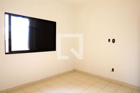 Casa à venda com 360m², 3 quartos e 6 vagas Casa à venda com 360m², 3 quartos e 6 vagasQuarto 2