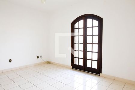 Casa à venda com 360m², 3 quartos e 6 vagas Casa à venda com 360m², 3 quartos e 6 vagasQuarto 1Quarto 1