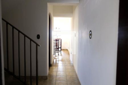 Corredor de casa à venda com 3 quartos, 360m² em Vila Camilopolis, Santo André