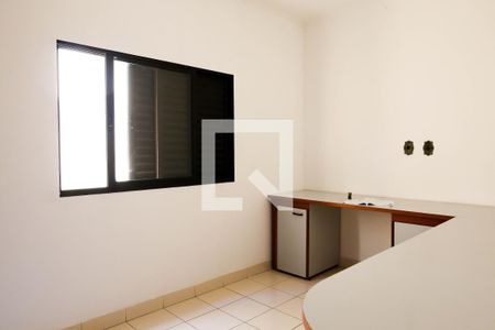 Casa à venda com 360m², 3 quartos e 6 vagas Casa à venda com 360m², 3 quartos e 6 vagasQuarto 2