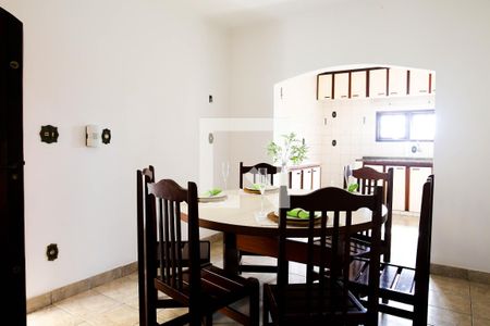 Casa à venda com 360m², 3 quartos e 6 vagas Casa à venda com 360m², 3 quartos e 6 vagasCozinha