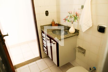 Casa à venda com 360m², 3 quartos e 6 vagas Casa à venda com 360m², 3 quartos e 6 vagasBanheiro