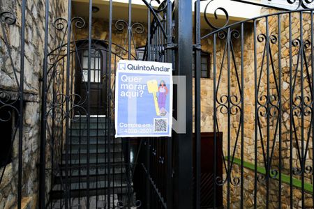 Casa à venda com 360m², 3 quartos e 6 vagas Casa à venda com 360m², 3 quartos e 6 vagasFachada