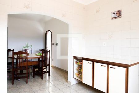 Casa à venda com 360m², 3 quartos e 6 vagas Casa à venda com 360m², 3 quartos e 6 vagasCozinha