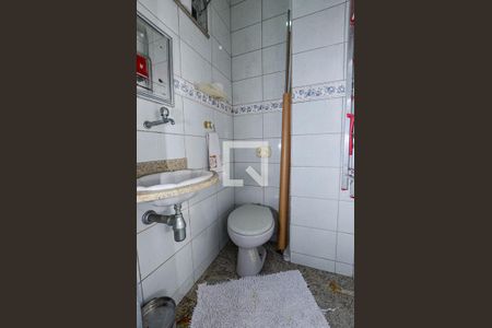 Apartamento à venda com 135m², 4 quartos e 1 vaga Apartamento à venda com 135m², 4 quartos e 1 vagaBanheiro de Serviço