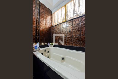 Apartamento à venda com 135m², 4 quartos e 1 vaga Apartamento à venda com 135m², 4 quartos e 1 vagaBanheiro